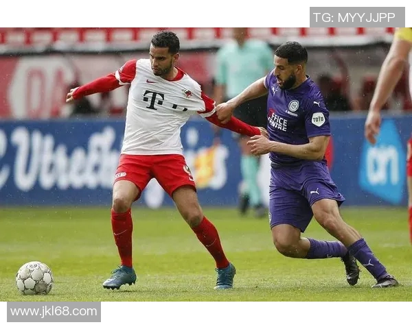 奈梅亨与埃因霍温对决前瞻分析及双方近期状态评估