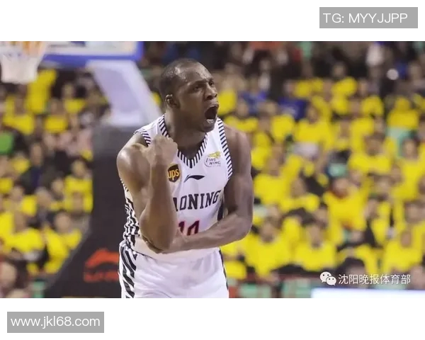 哈德森的传奇旅程：从篮球场到人生巅峰的启示与反思