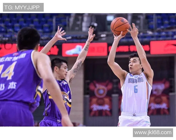 波多黎各男篮与巴拿马男篮激战正酣精彩对决引发球迷热议