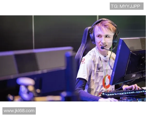 聚焦CSGOFPX战队的灵活战术与应变能力分析MBA