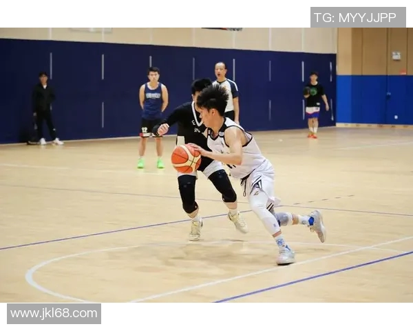 陶汉林:从篮球场上的拼搏者到社会公益的积极推动者 陶汉林:从篮球场上的拼搏者到社会公益的积极推动者