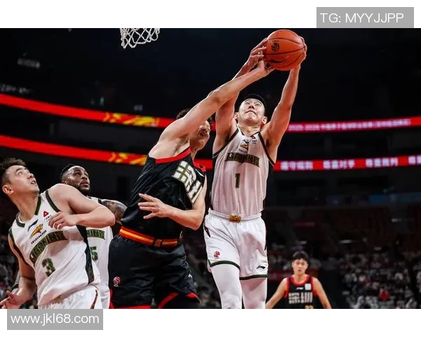 马可波罗与辽宁本钢的巅峰对决谁能笑到最后揭开篮球新篇章 马可波罗与辽宁本钢的巅峰对决谁能笑到最后揭开篮球新篇章