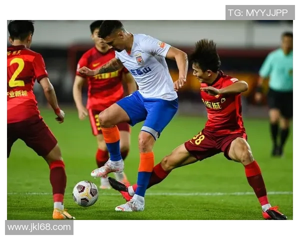 广州足球队以54分领跑邀请赛积分榜展现强劲实力