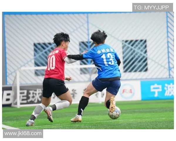 山猫队与华盛顿神秘人激战正酣谁能在这场对决中笑到最后