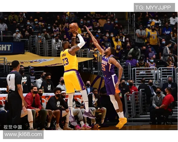 湖人对决雷霆季后赛第五场精彩回顾与赛后分析