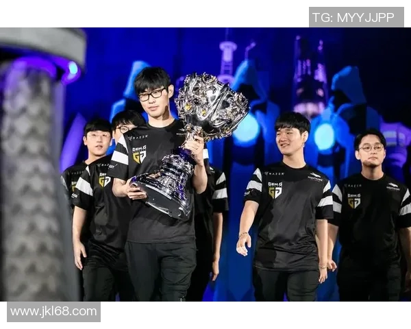 英雄联盟战术解析：深入探讨RNG战队的防守策略与应对技巧