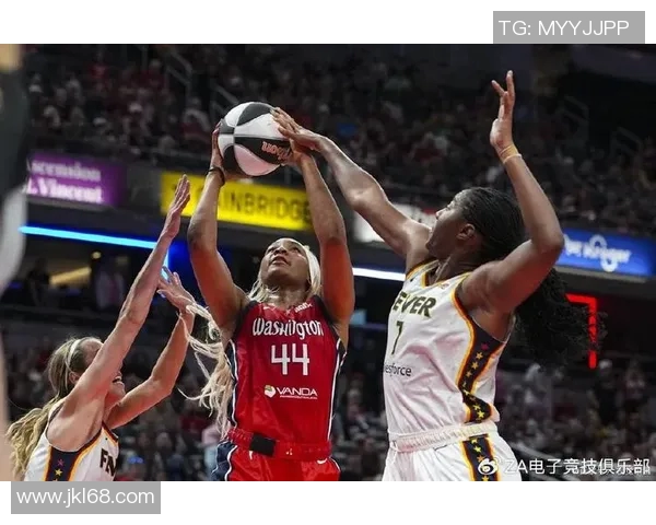 达拉斯飞翼与芝加哥天空的精彩对决揭示WNBA新赛季的激烈竞争与无限可能