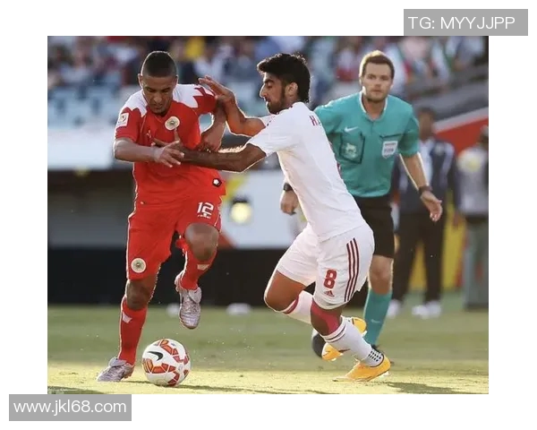 南京羽毛球队在邀请赛中的技术表现分析与点评展现团队实力与潜力